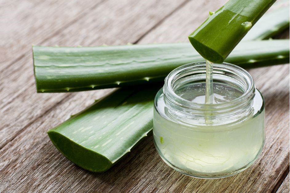 aloevera-gel-in-jar.jpg